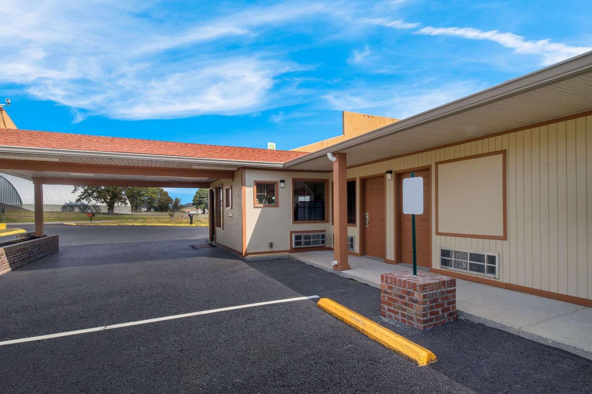 Econo Lodge Cornersville Exteriér fotografie